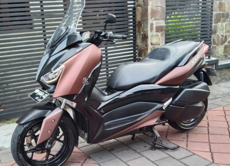Yamaha XMax 250